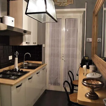 Big Tree Luxury Apartment